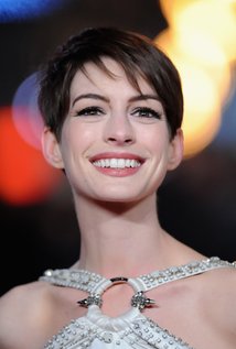214x317 > Anne Hathaway Wallpapers