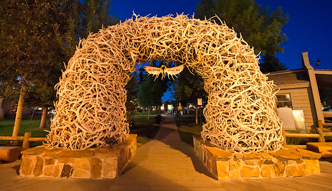 HD Quality Wallpaper | Collection: Man Made, 680x392 Antler Arch