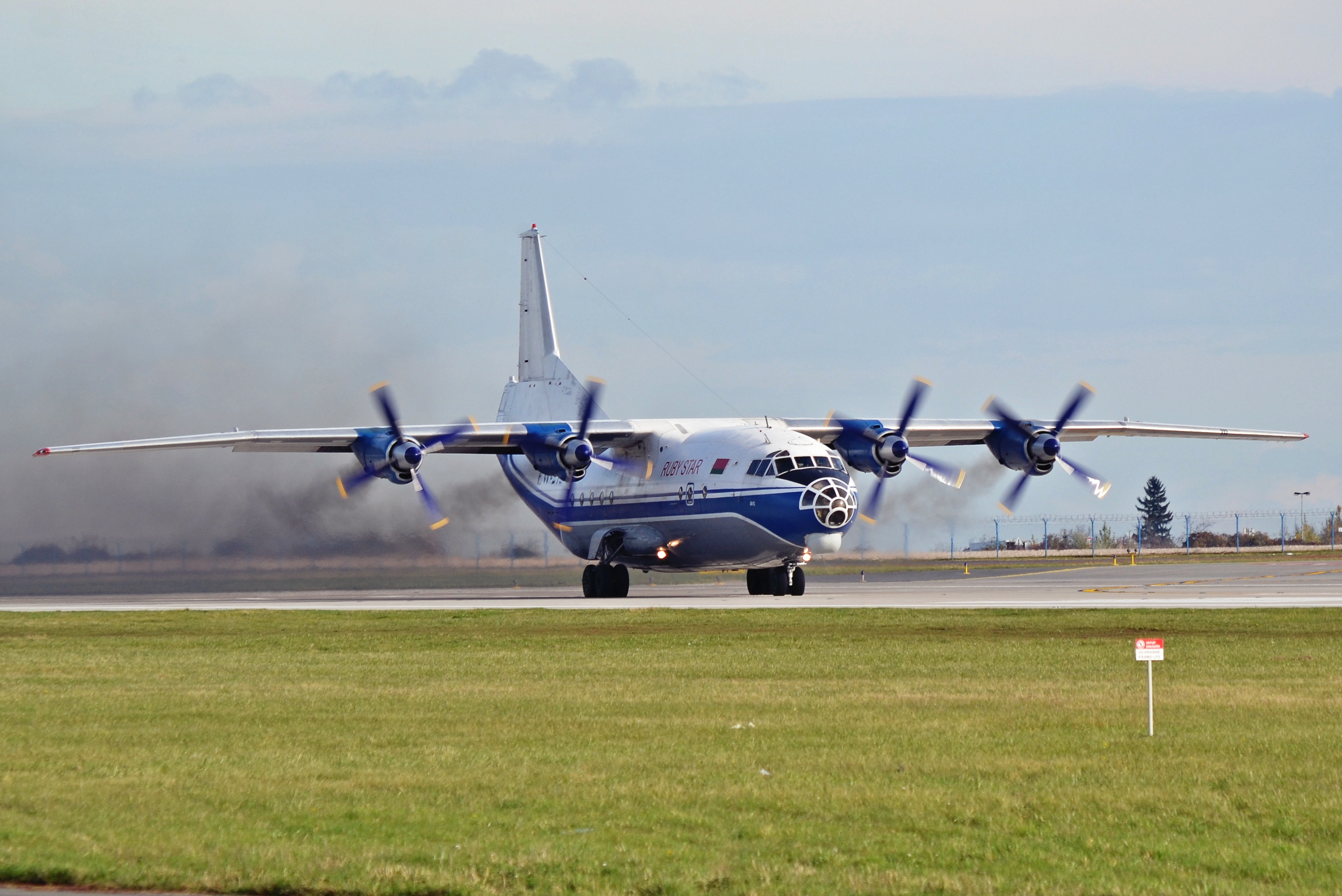 Antonov An-12 High Quality Background on Wallpapers Vista