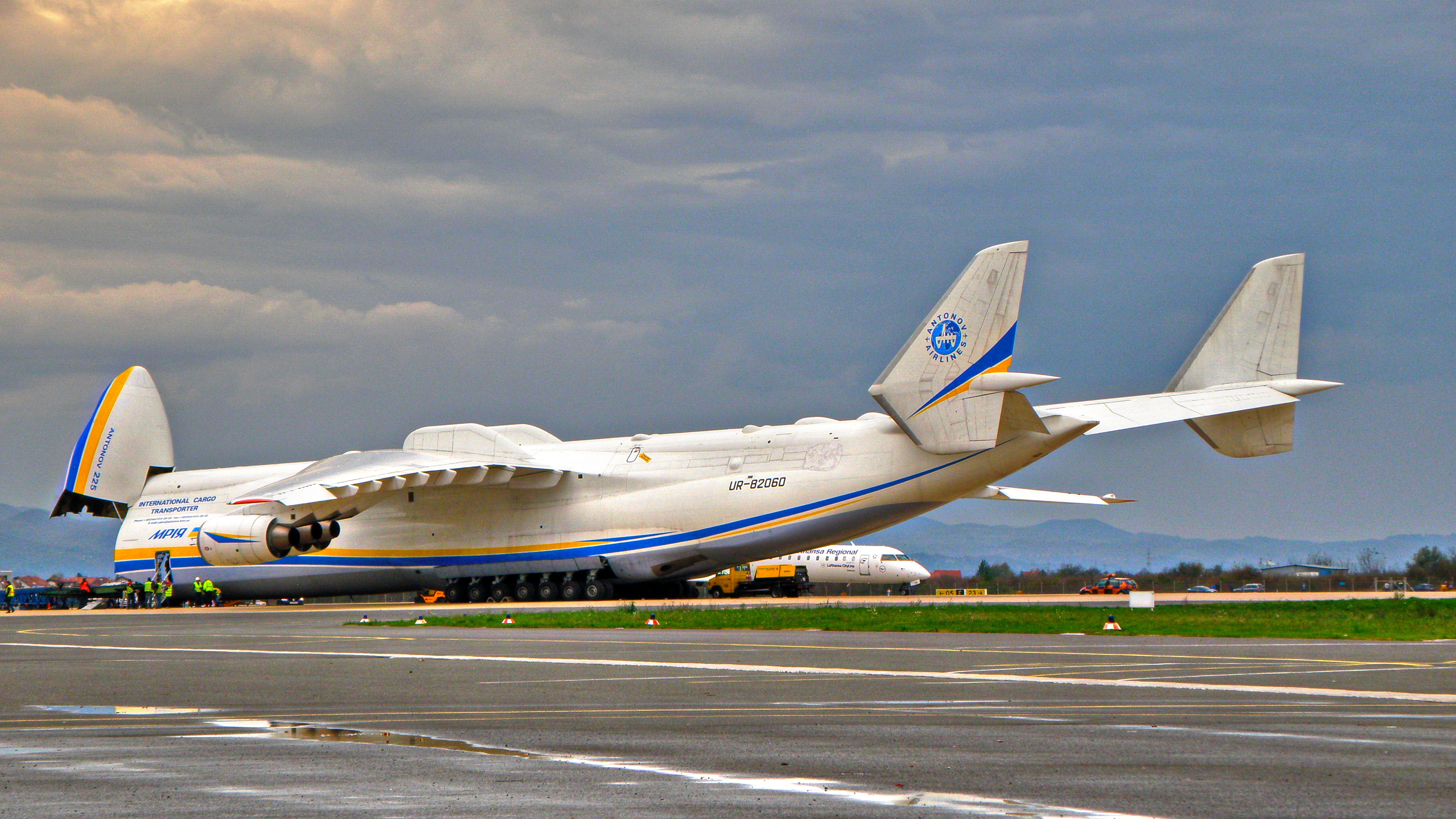 Antonov An-225 Mriya #9
