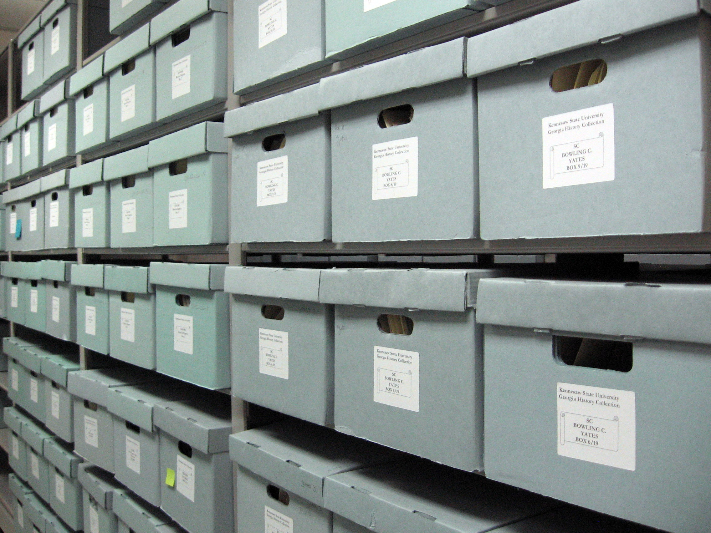Информация в архиве хранится в. Хранение документов. Хранение архива. Хранение документов в архиве. Архив организации.
