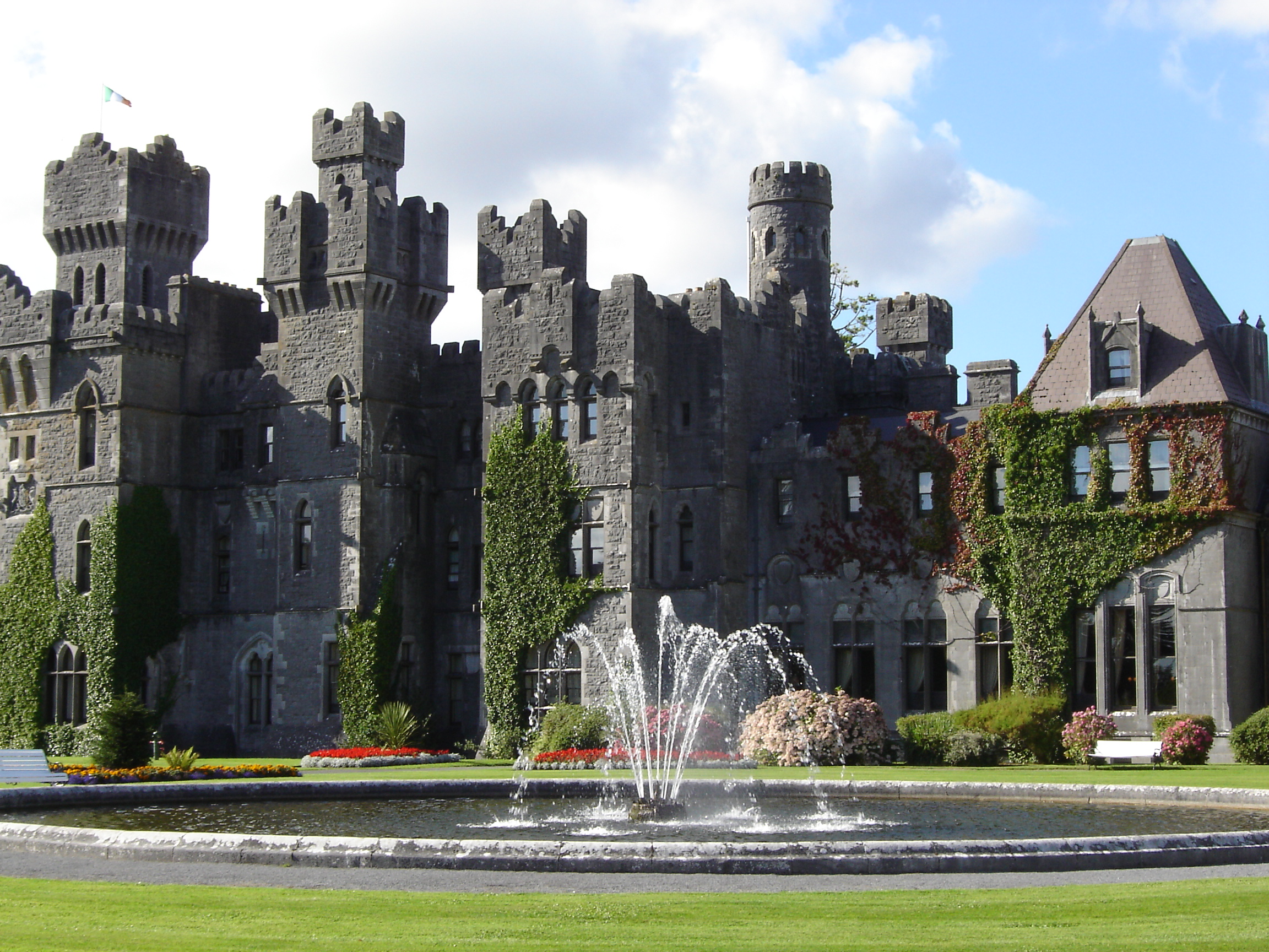 HD Quality Wallpaper | Collection: Man Made, 2304x1728 Ashford Castle