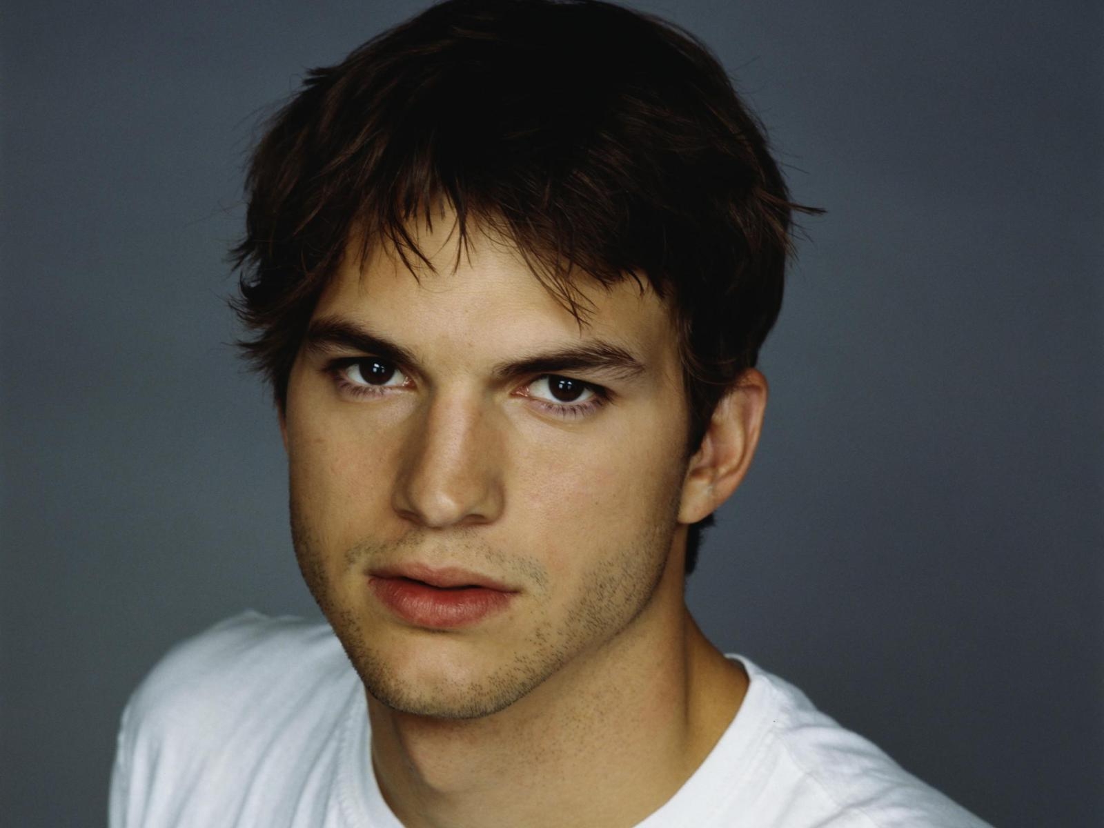 Ashton Kutcher Backgrounds, Compatible - PC, Mobile, Gadgets| 1600x1200 px