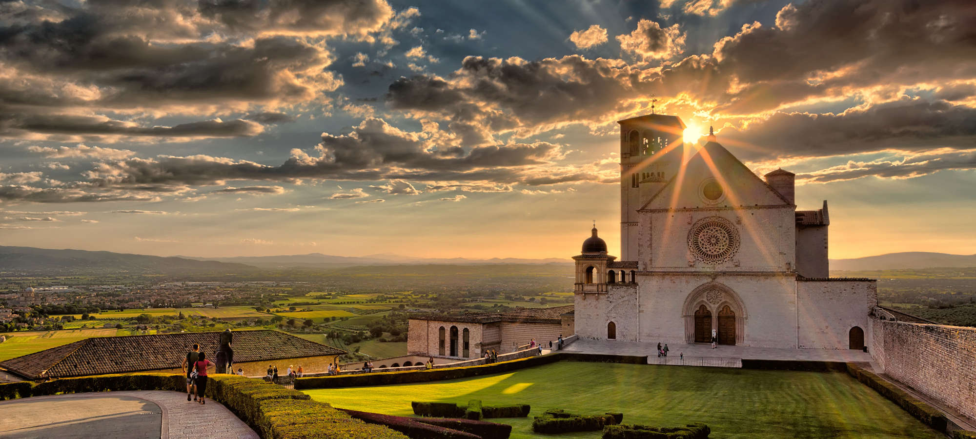 Amazing Assisi Pictures & Backgrounds