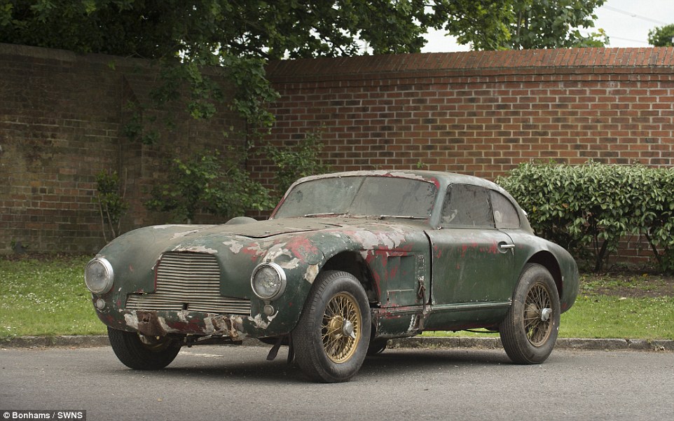 Amazing Aston Martin DB2 Pictures & Backgrounds