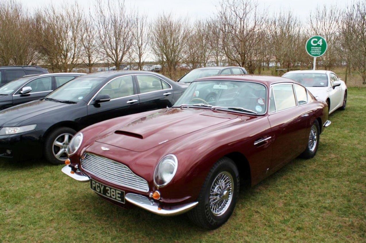 Aston Martin DB6 Backgrounds on Wallpapers Vista
