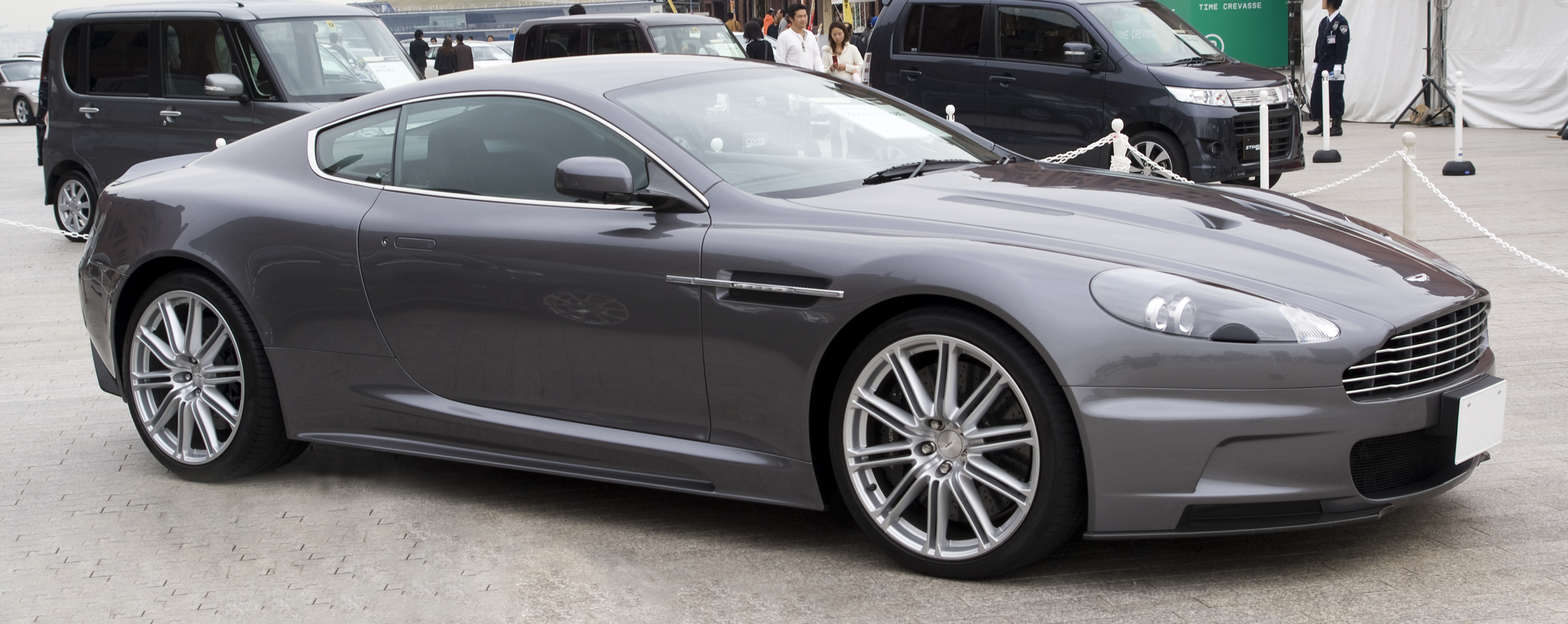 Images of Aston Martin DBS | 3708x1475