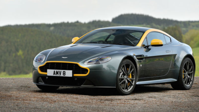 Aston Martin V8 Vantage Backgrounds on Wallpapers Vista