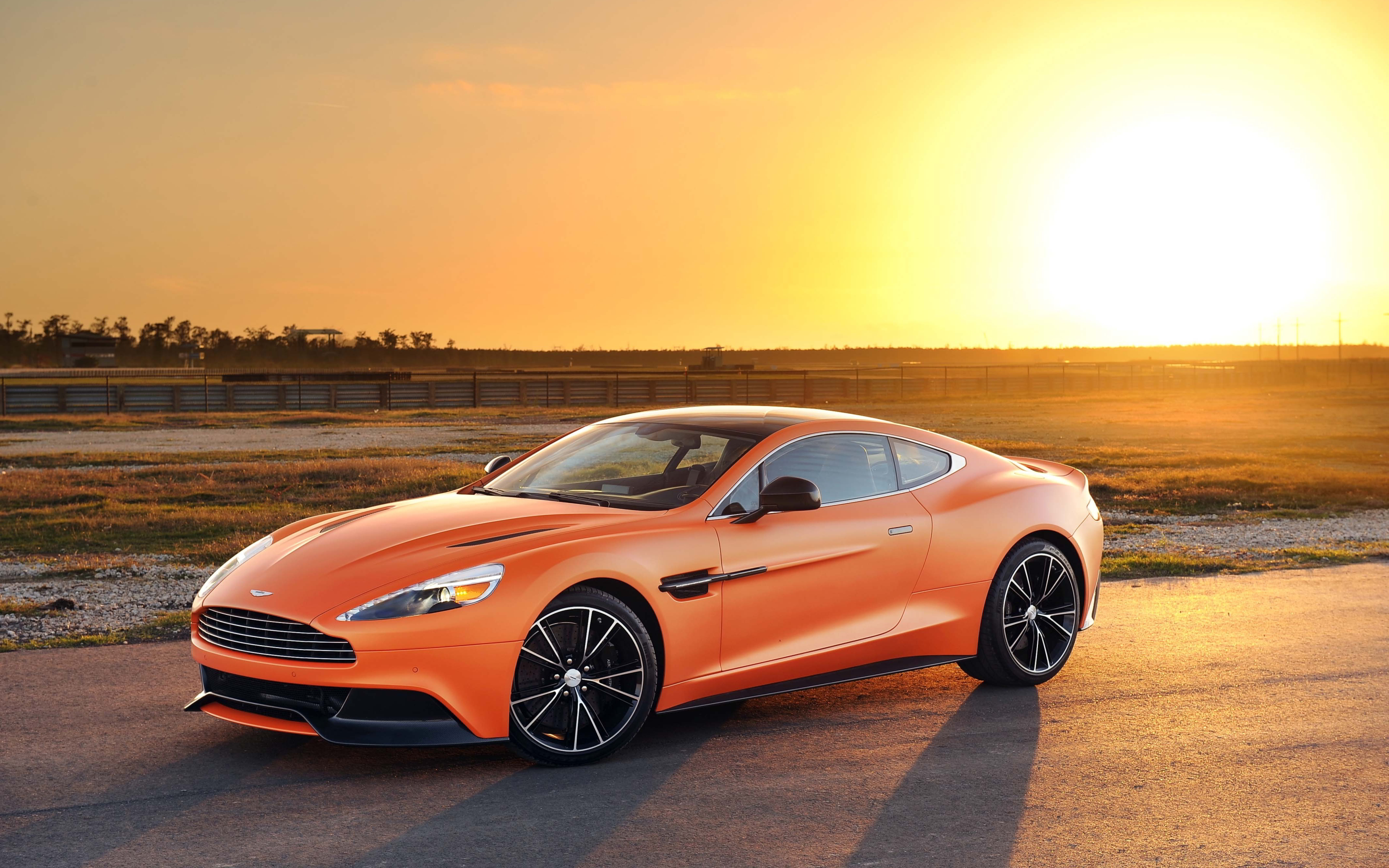 Aston Martin Vanquish High Quality Background on Wallpapers Vista