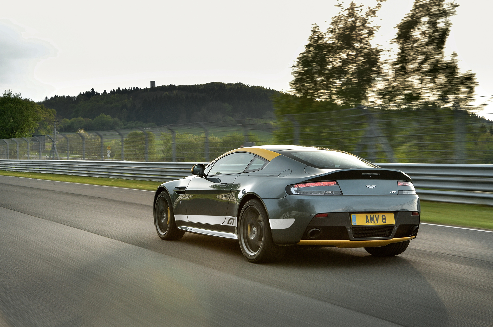 Aston Martin Vantage HD wallpapers, Desktop wallpaper - most viewed