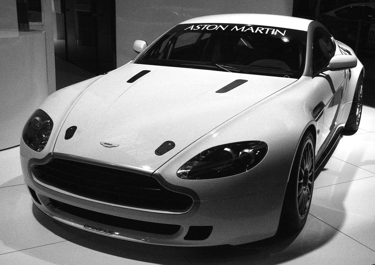 Aston Martin Vantage GT4 #1
