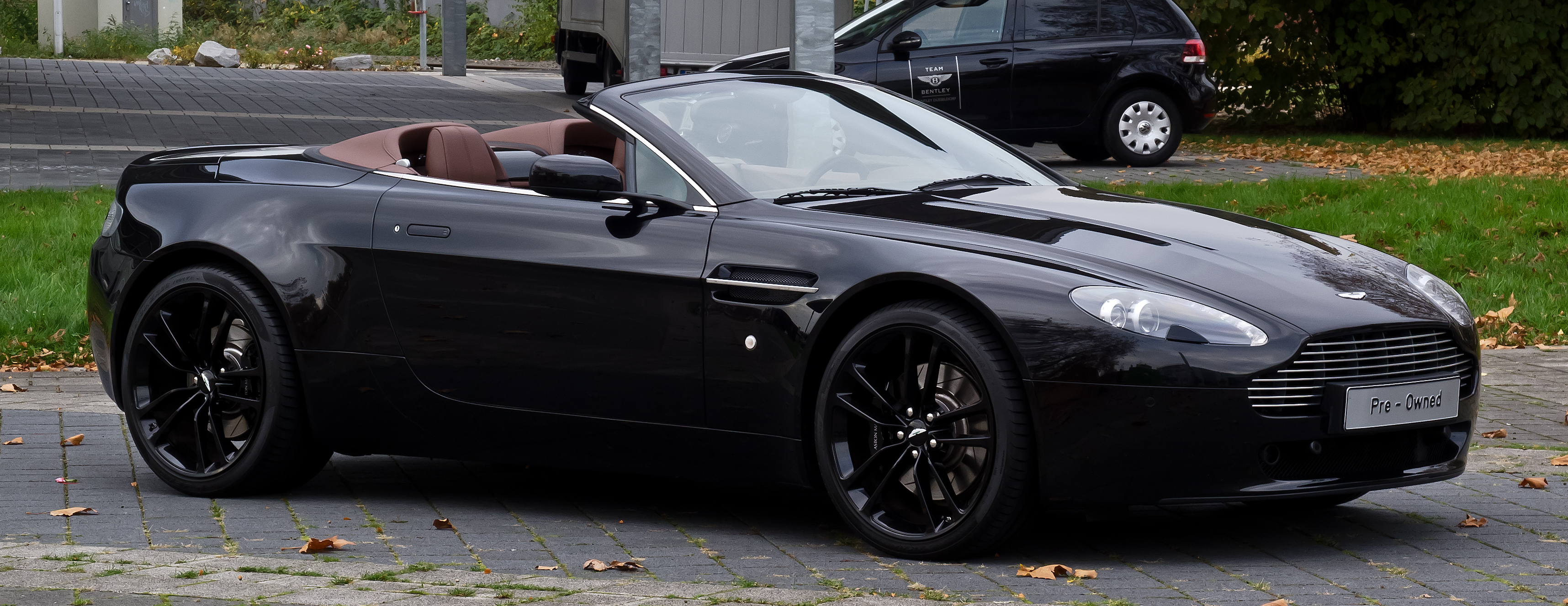 Aston Martin Vantage Roadster #8