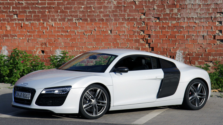 Amazing Audi R8 Pictures & Backgrounds