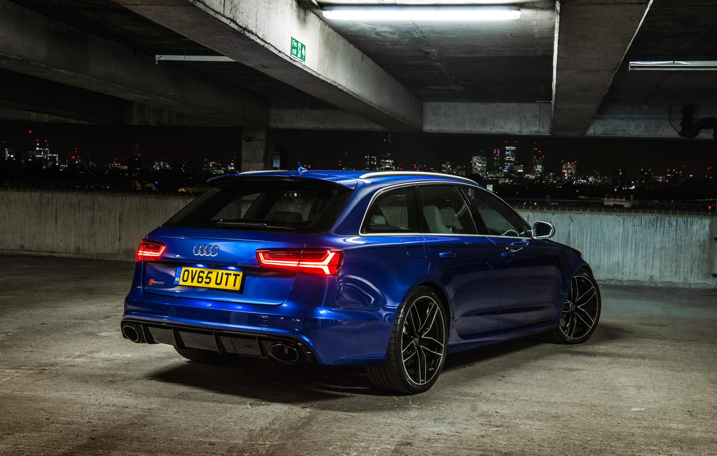 Amazing Audi RS6 Pictures & Backgrounds