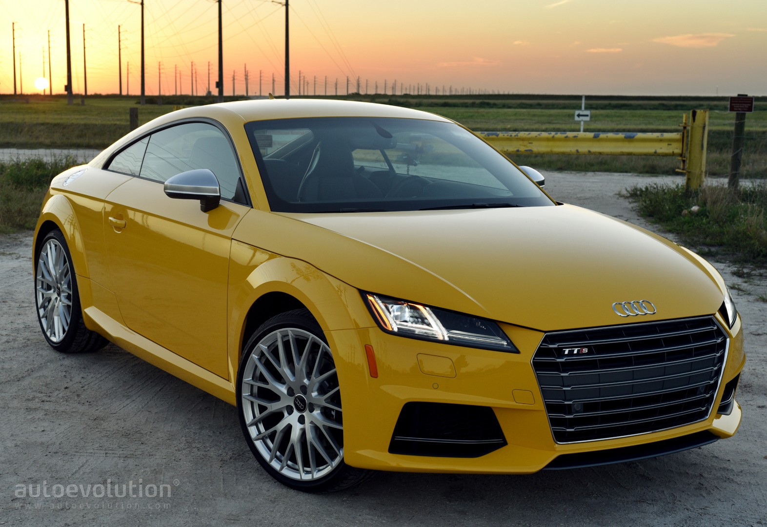 Audi TT High Quality Background on Wallpapers Vista