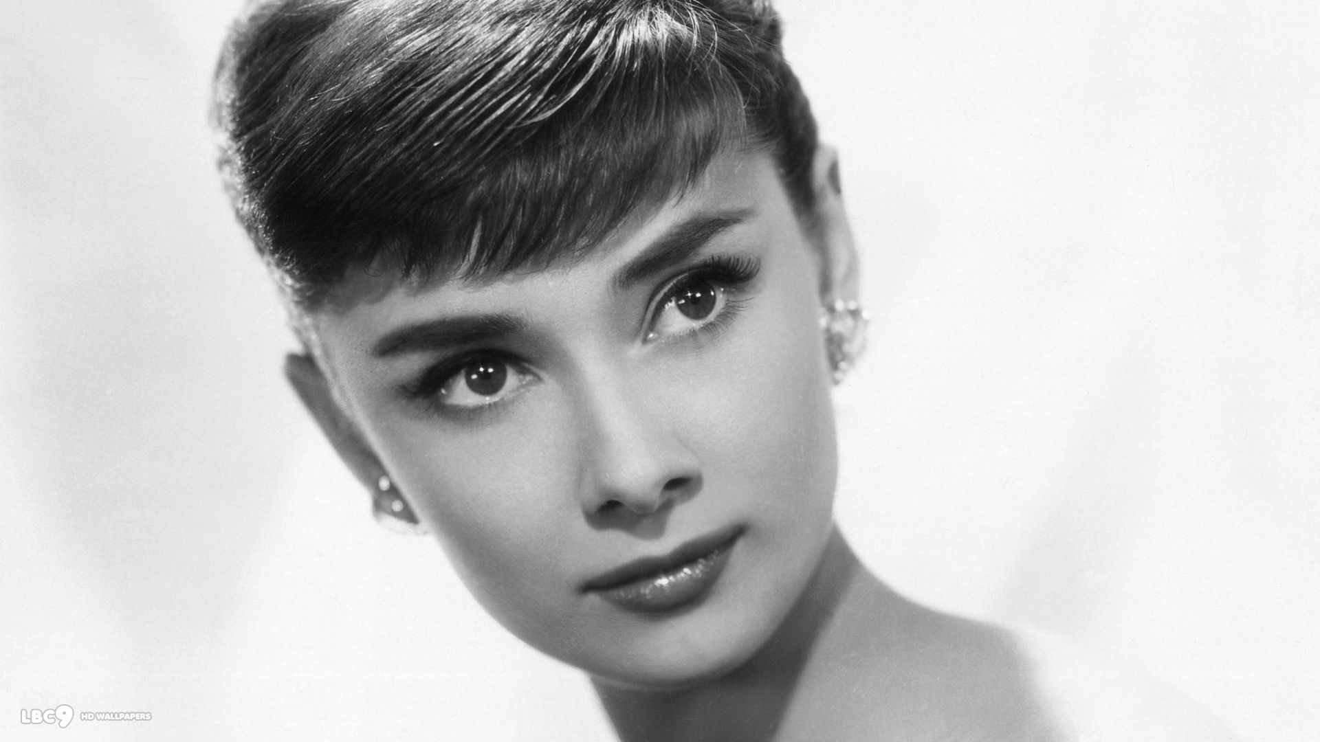 Audrey Hepburn Backgrounds on Wallpapers Vista