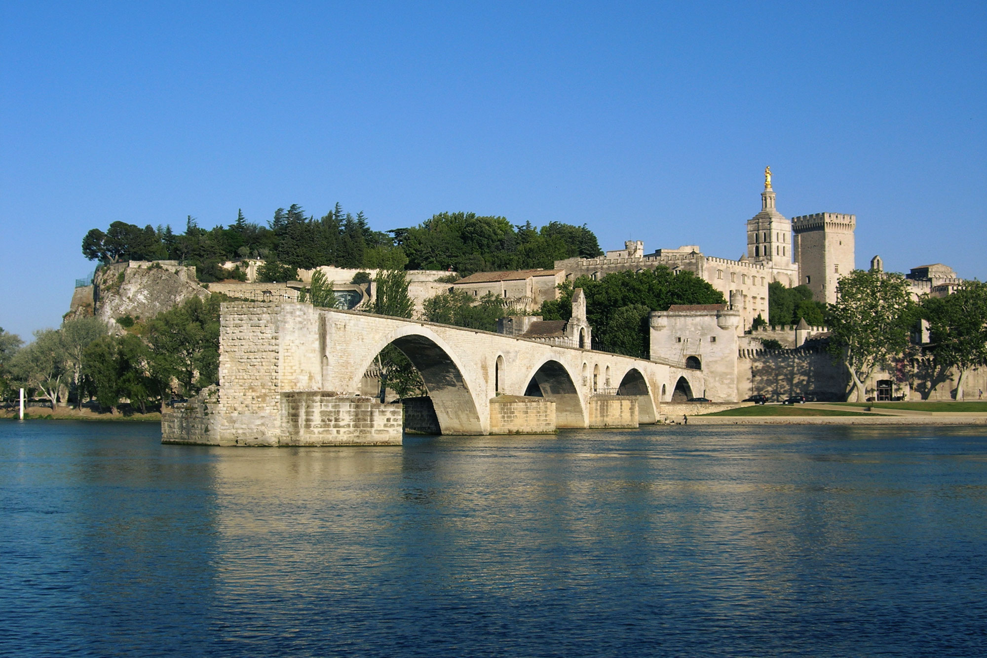 Amazing Avignon Pictures & Backgrounds