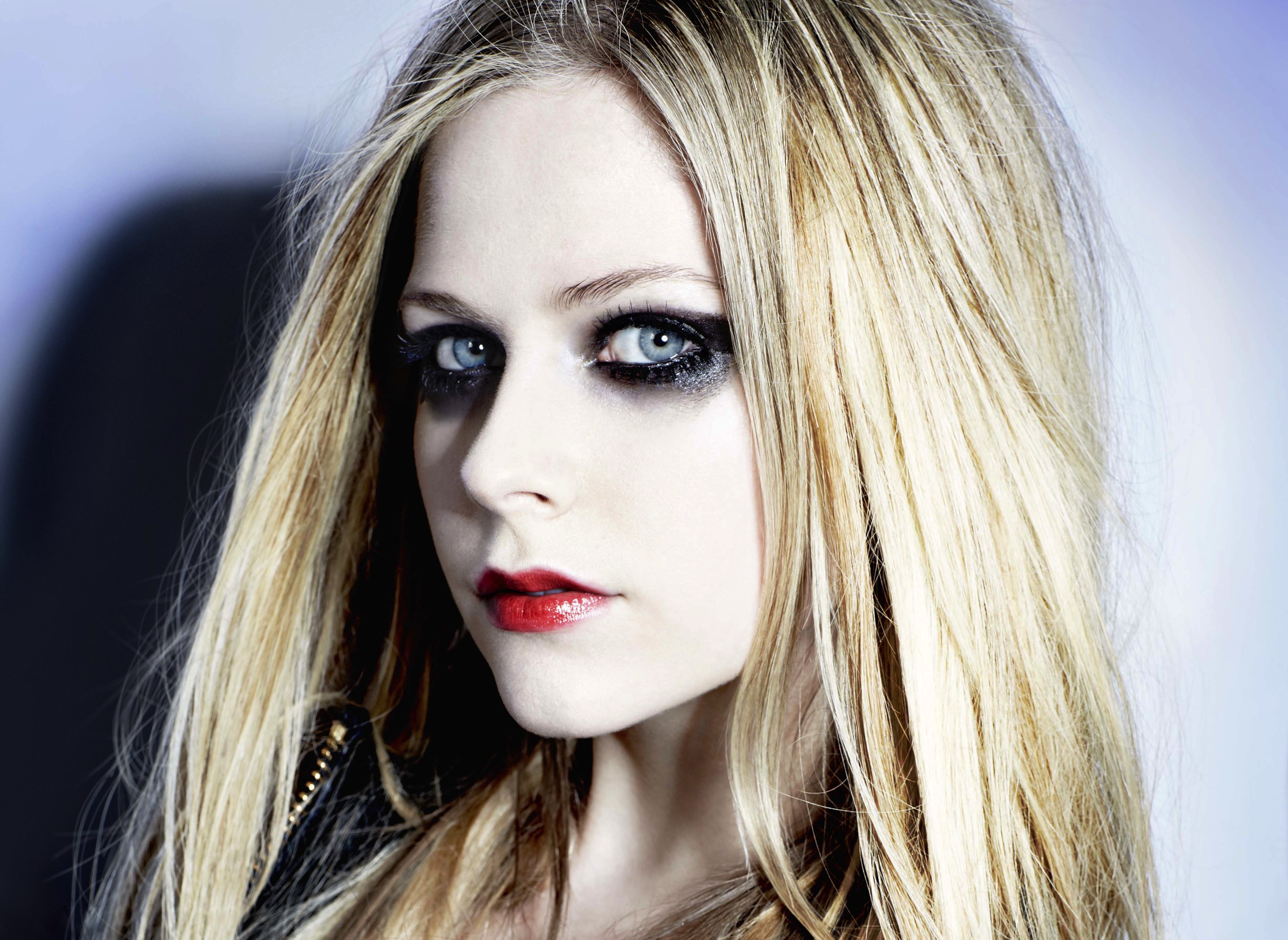 Nice wallpapers Avril Lavigne 3744x2732px