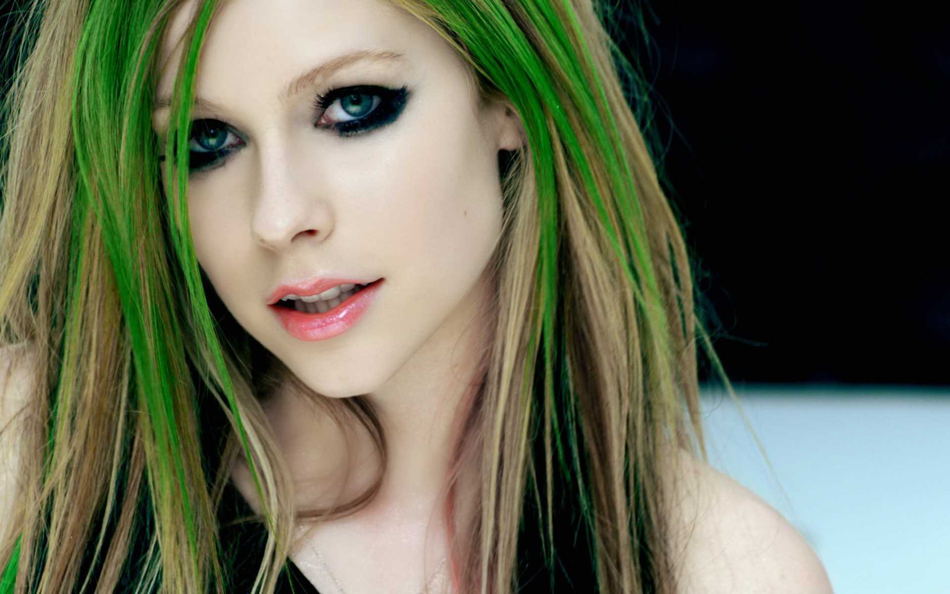 Avril Lavigne #4