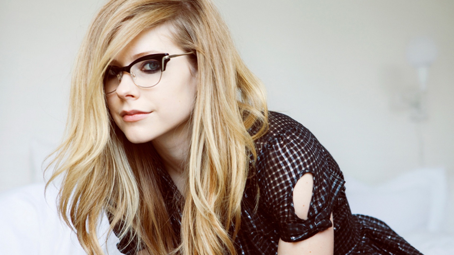 Avril Lavigne Pics, Music Collection