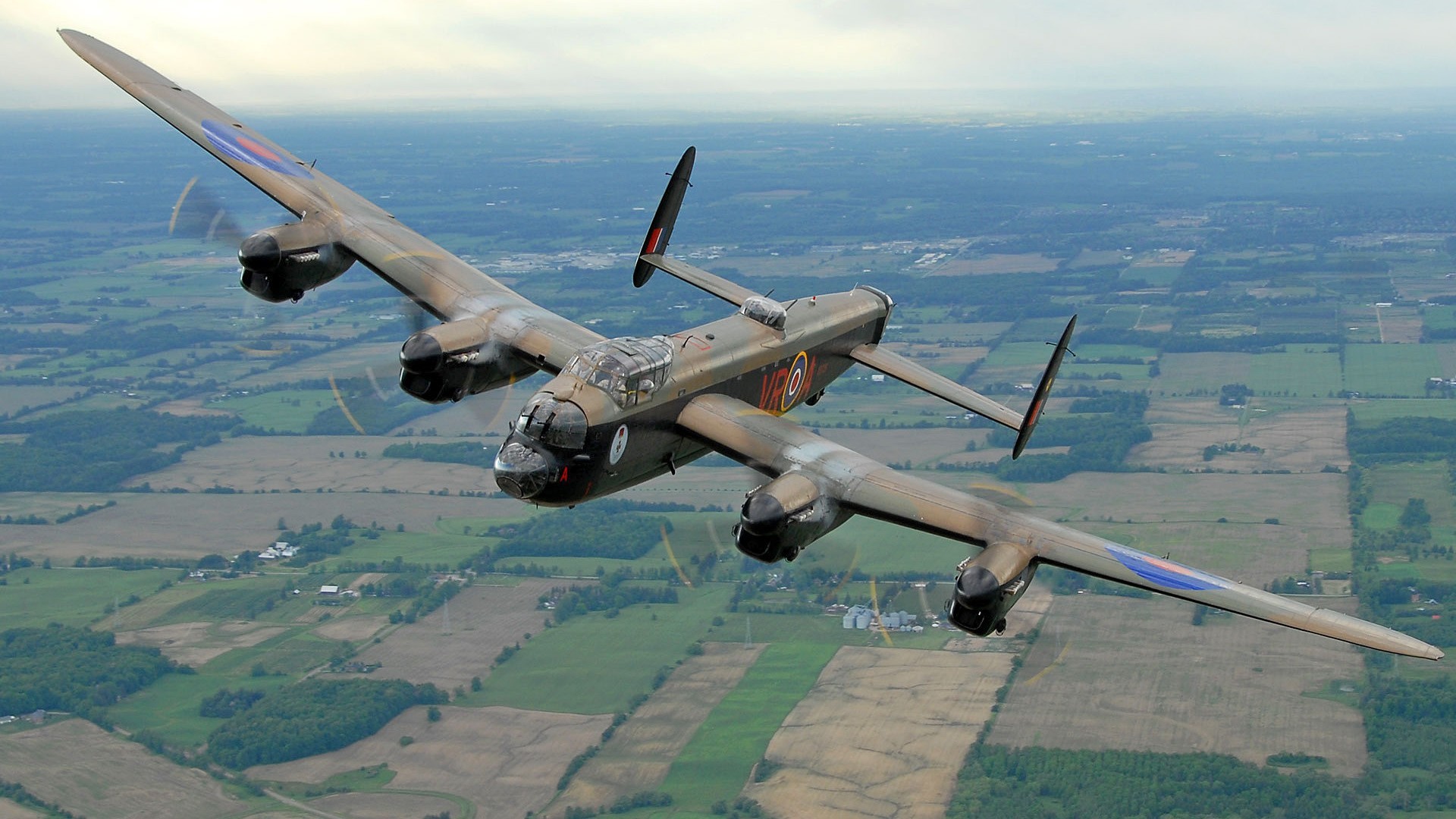 Avro Lancaster #19