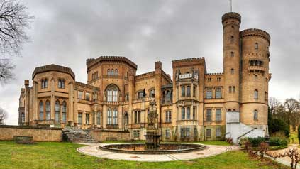 HQ Babelsberg Palace Wallpapers | File 19.02Kb
