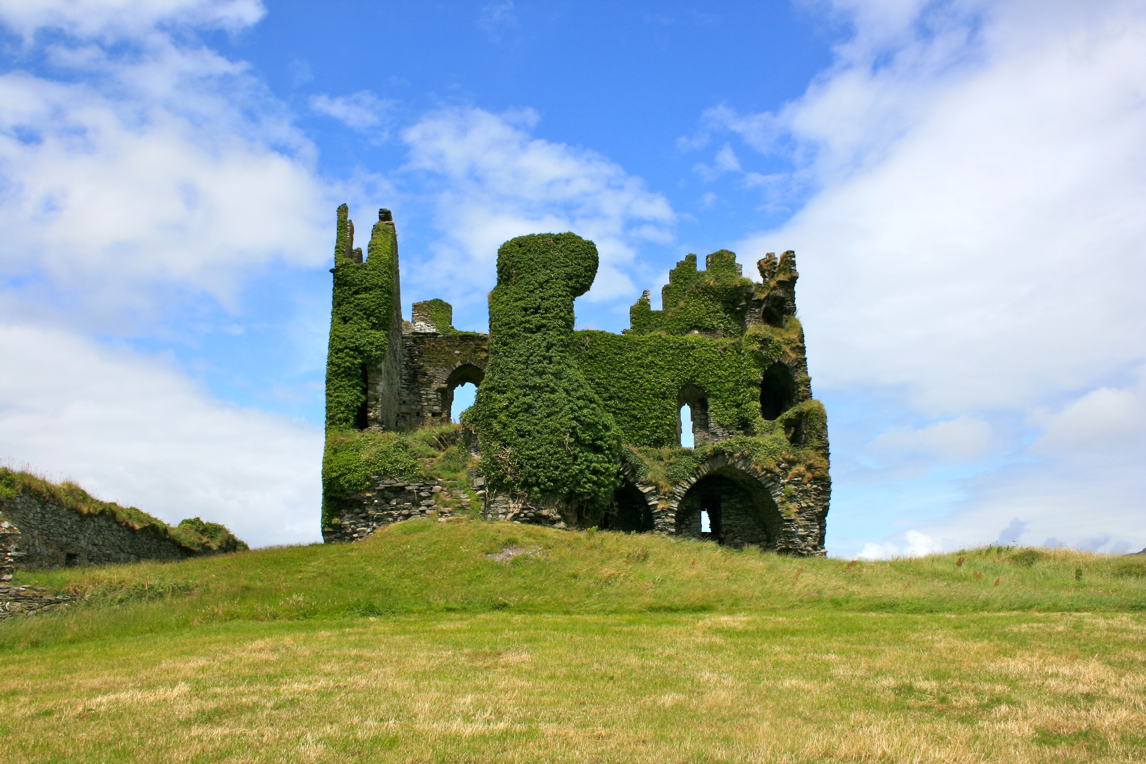 HD Quality Wallpaper | Collection: Man Made, 3888x2592 Ballycarbery Castle