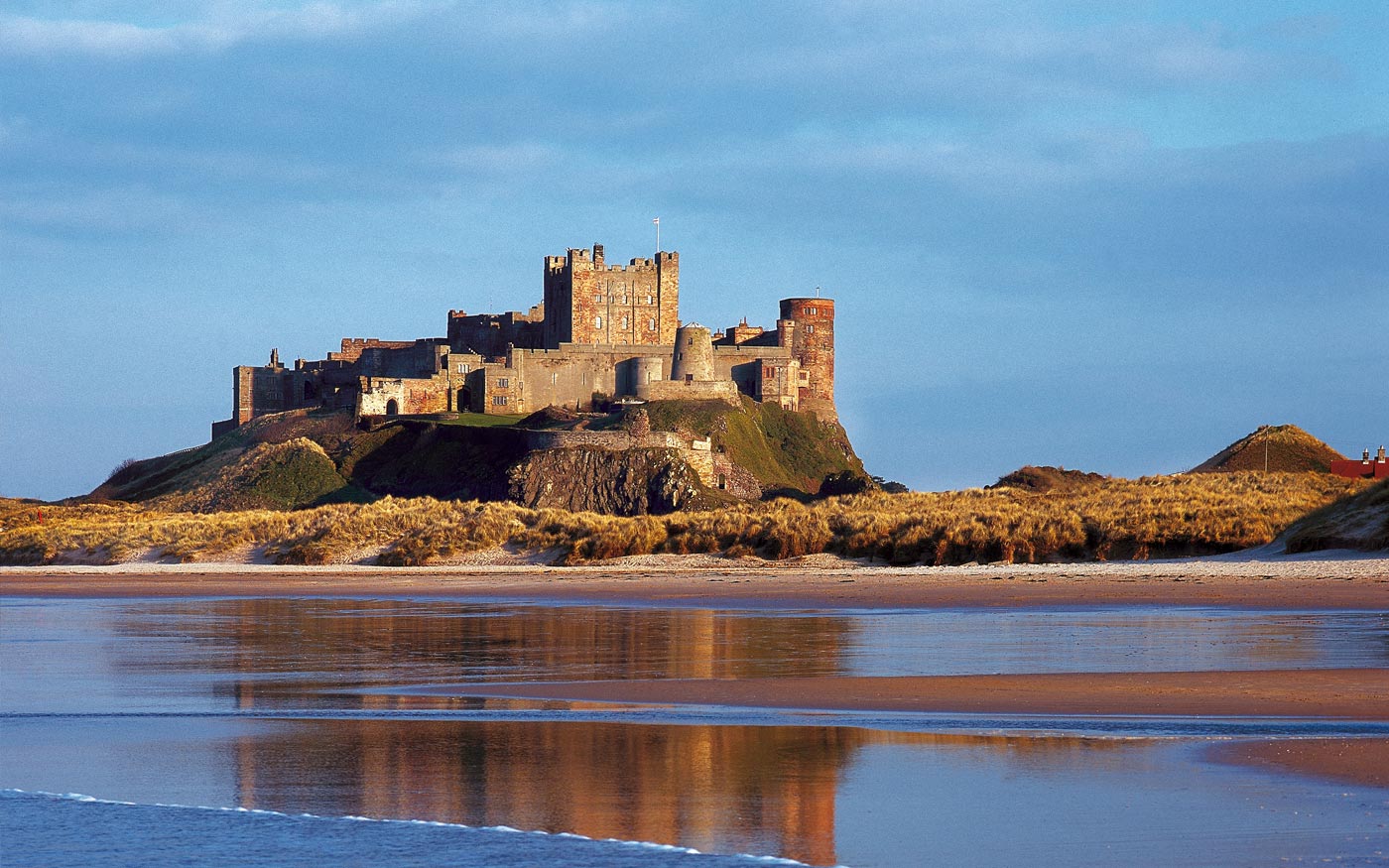 HD Quality Wallpaper | Collection: Man Made, 1400x875 Bamburgh Castle