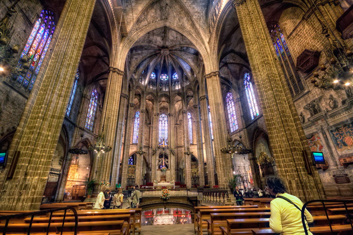 Amazing Barcelona Cathedral Pictures & Backgrounds