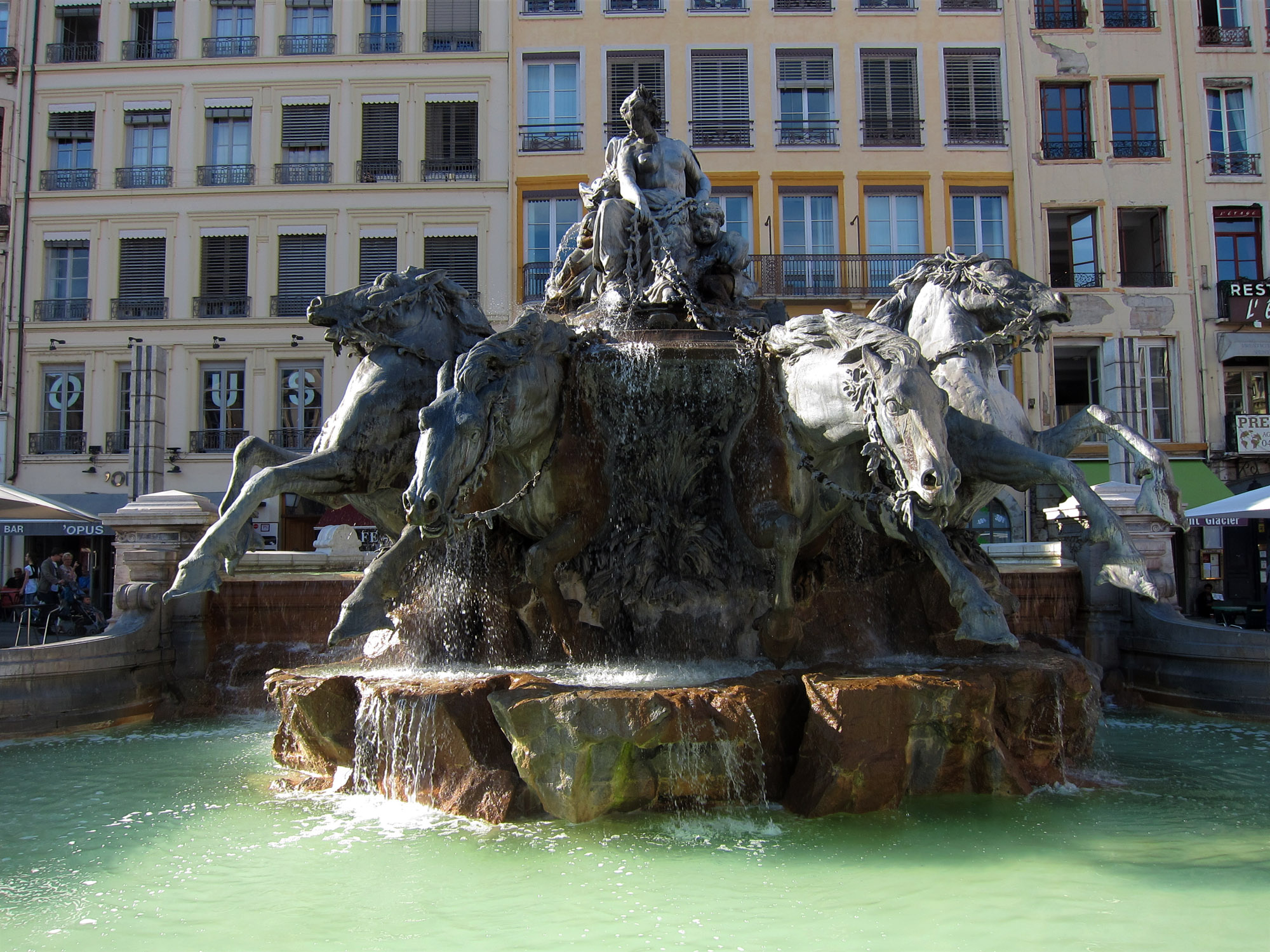 Amazing Bartholdi Fountain Pictures & Backgrounds