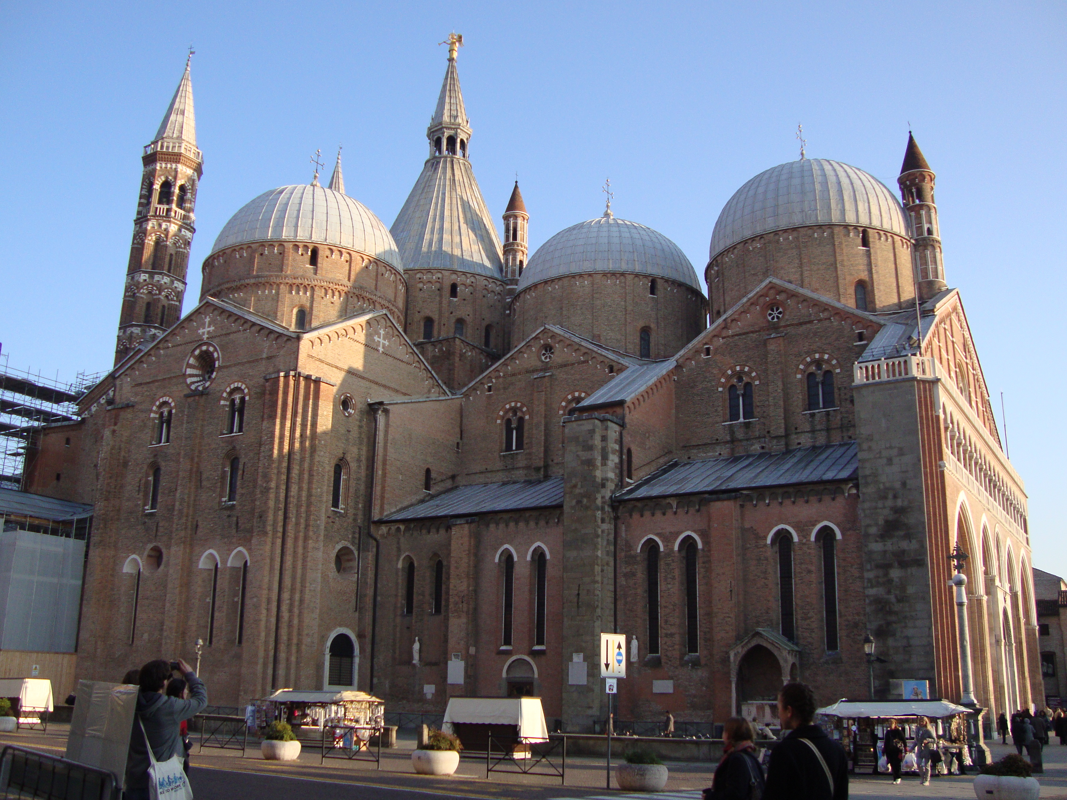 3600x2700 > Basilica Of Saint Anthony Of Padua Wallpapers