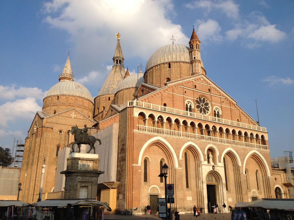 Basilica Of Saint Anthony Of Padua Backgrounds, Compatible - PC, Mobile, Gadgets| 1024x768 px