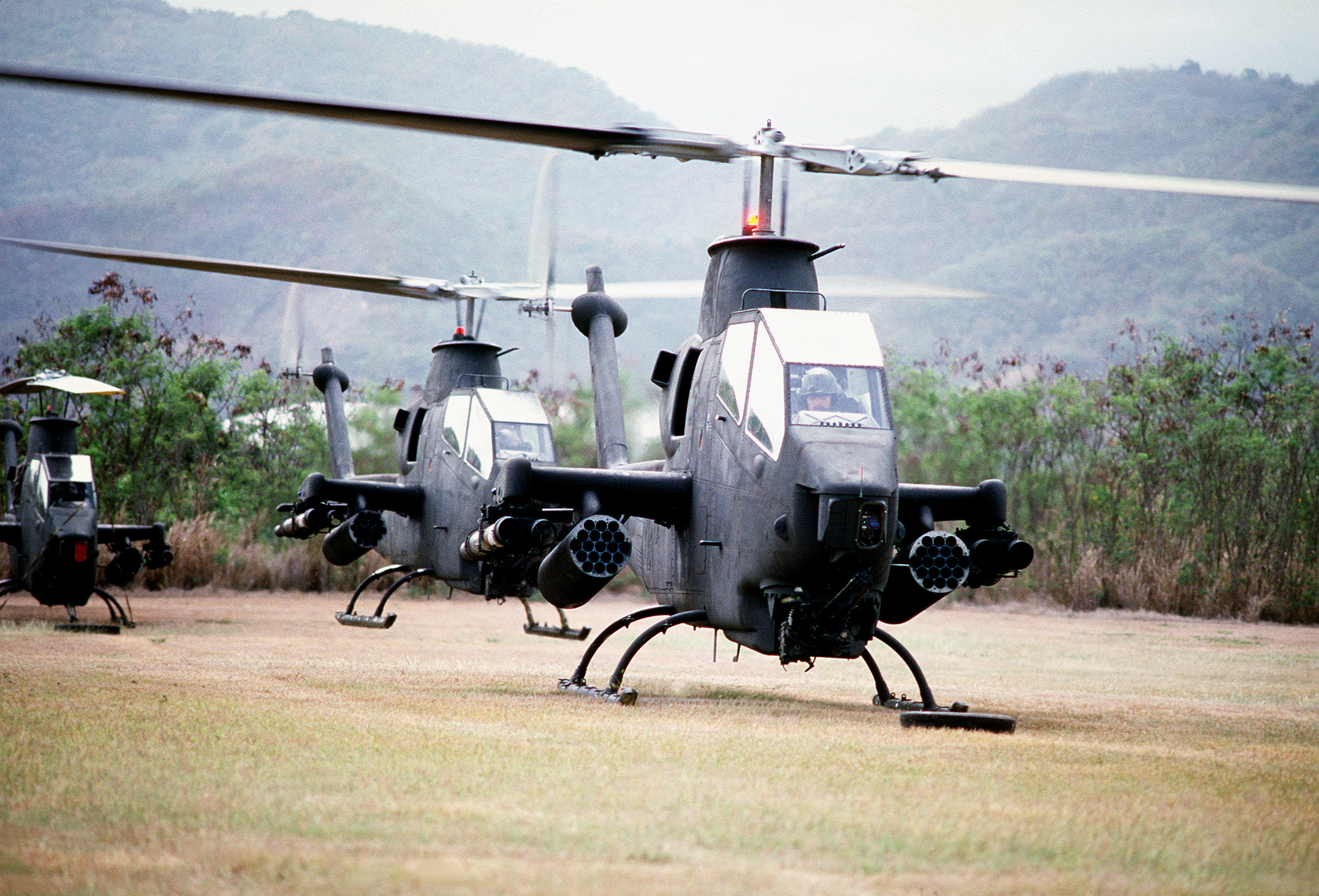 Bell AH-1 Cobra #10