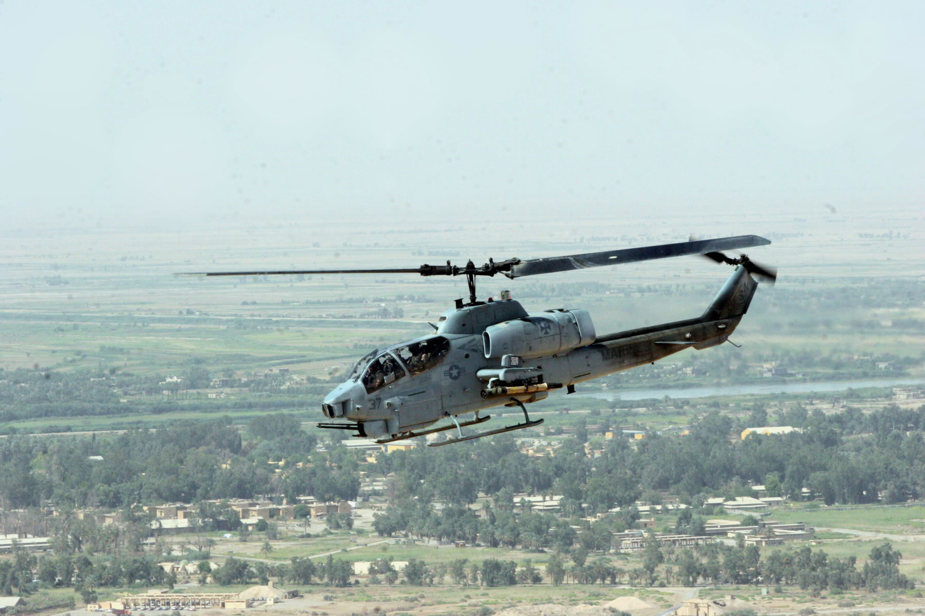 High Resolution Wallpaper | Bell AH-1 Cobra 1800x1200 px