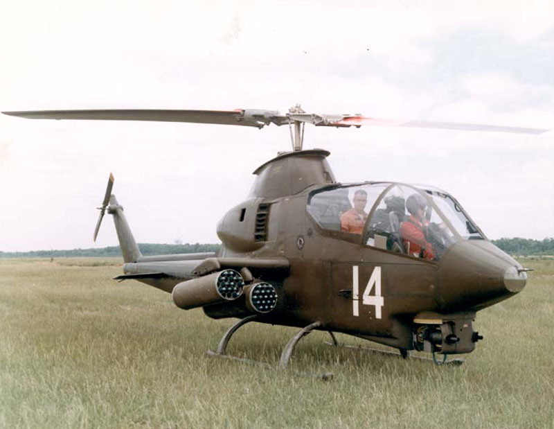 Bell AH-1 Cobra #17