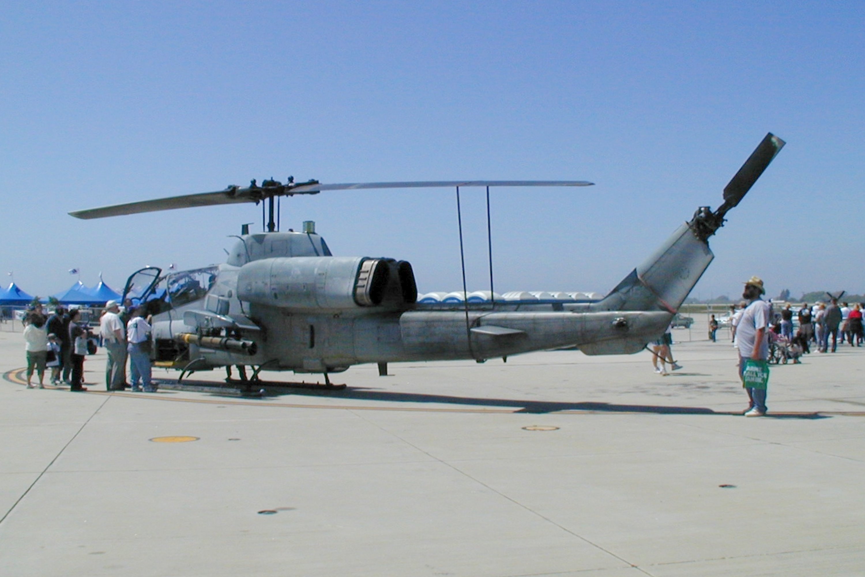 High Resolution Wallpaper | Bell AH-1 SuperCobra 3000x2000 px