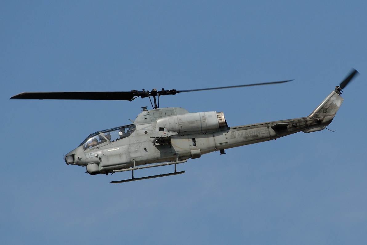 Images of Bell AH-1 SuperCobra | 1192x796