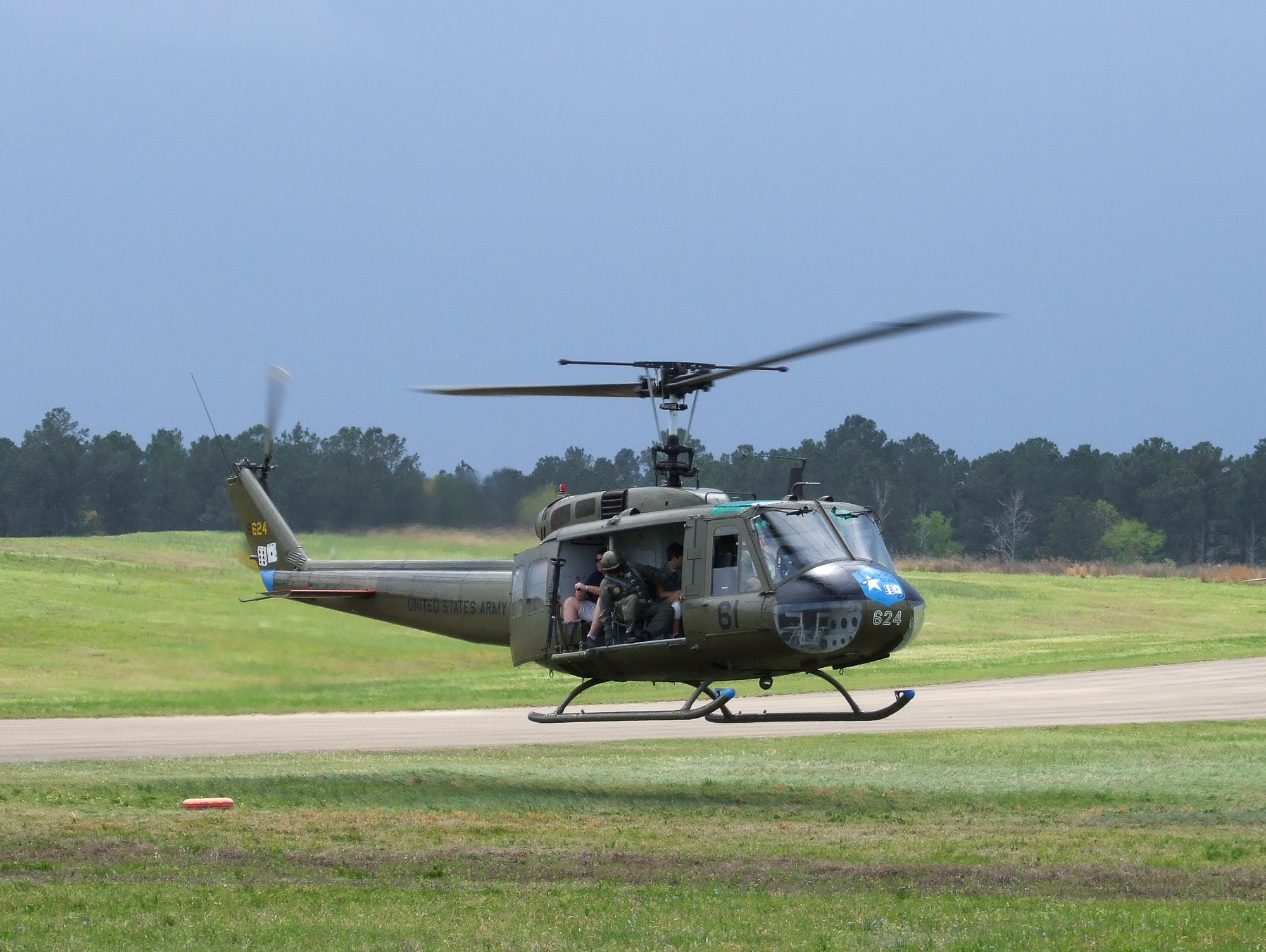 Amazing Bell UH-1 Iroquois Pictures & Backgrounds