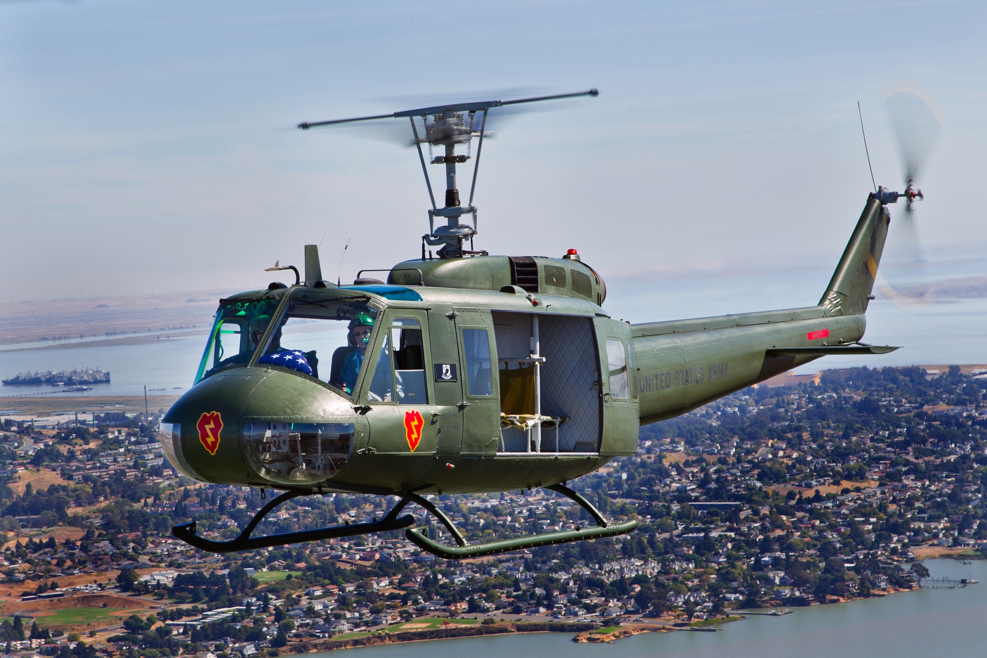 Bell UH-1 Iroquois High Quality Background on Wallpapers Vista