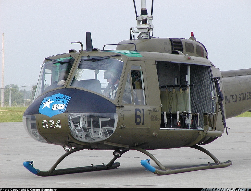 HD Quality Wallpaper | Collection: Military, 1024x780 Bell UH-1 Iroquois