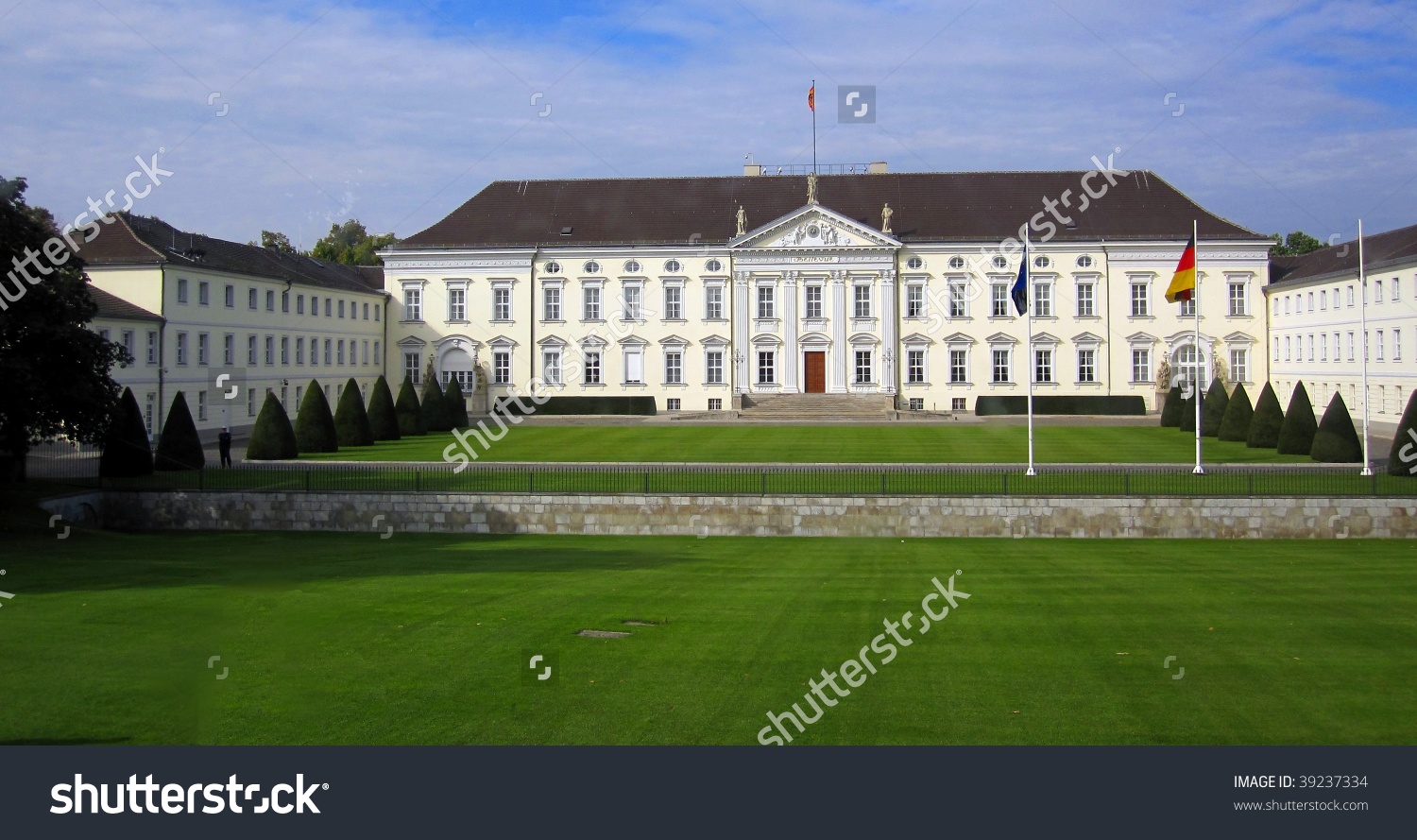 HQ Bellevue Palace (Germany) Wallpapers | File 420.57Kb