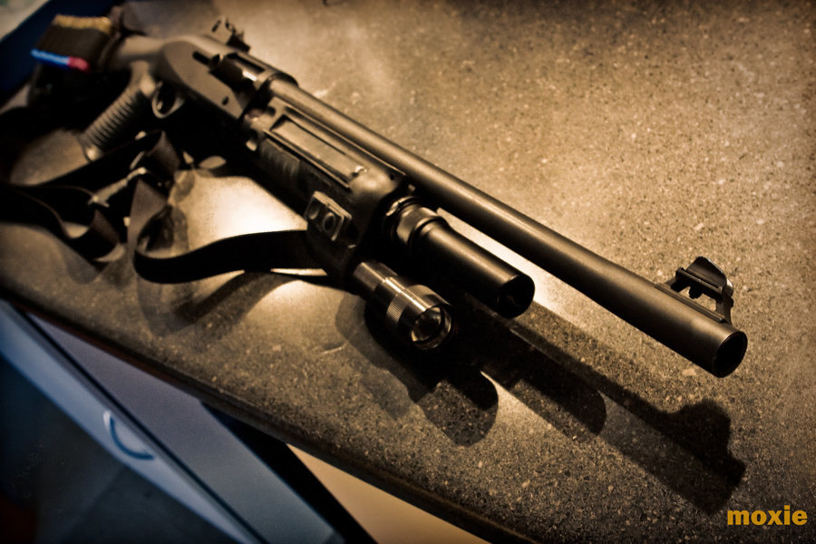 HD Quality Wallpaper | Collection: Weapons, 900x600 Benelli Ultra Light Shotgun