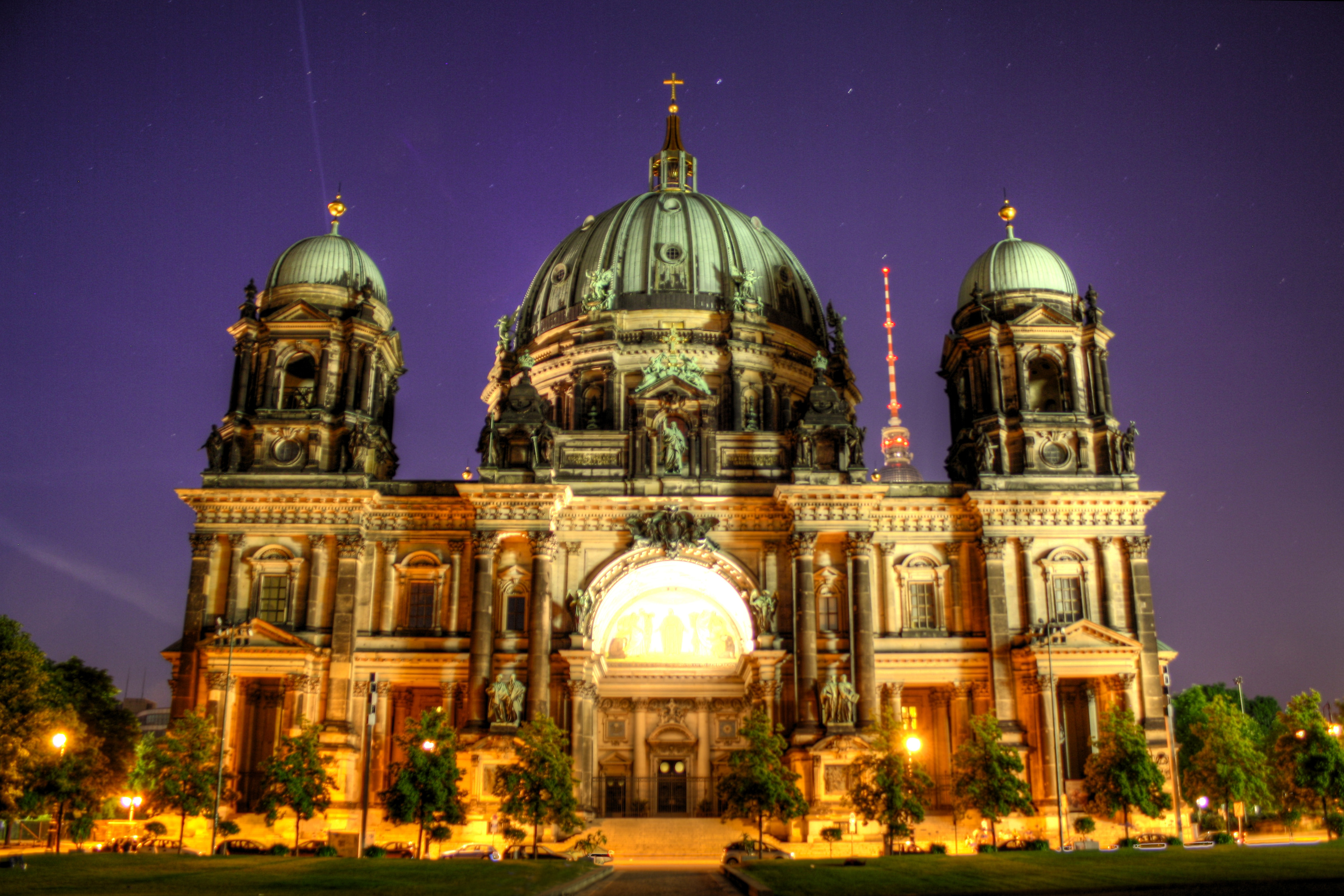 High Resolution Wallpaper | Berlin Cathedral 3681x2454 px
