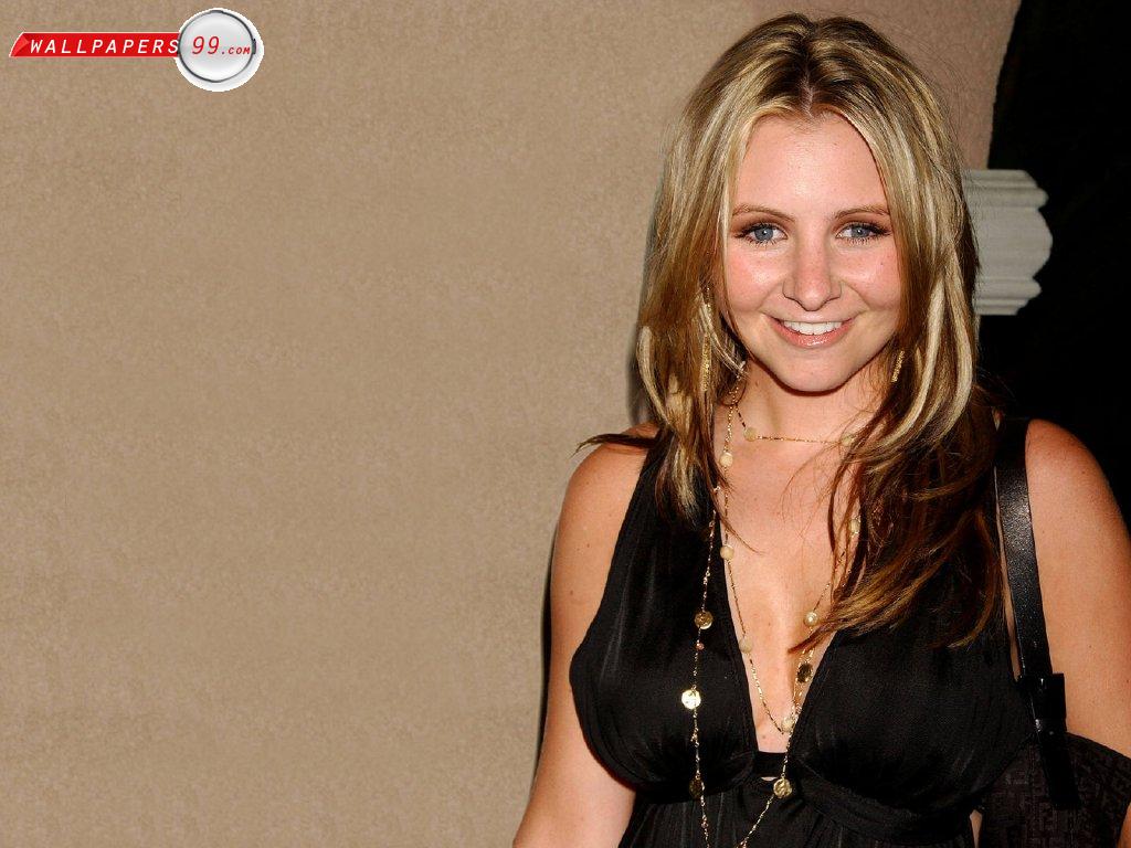 Amazing Beverley Mitchell Pictures & Backgrounds
