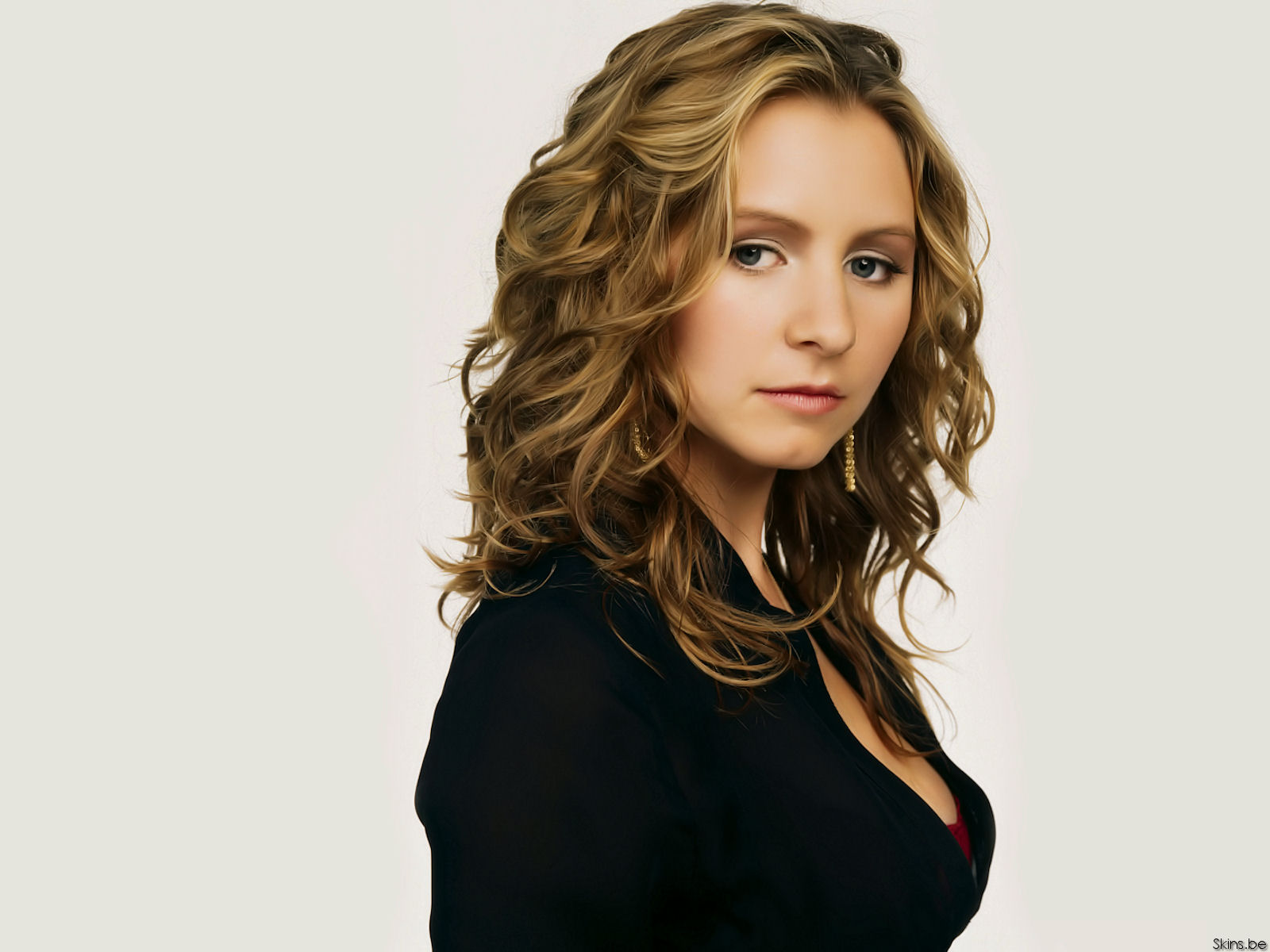 Nice Images Collection: Beverley Mitchell Desktop Wallpapers