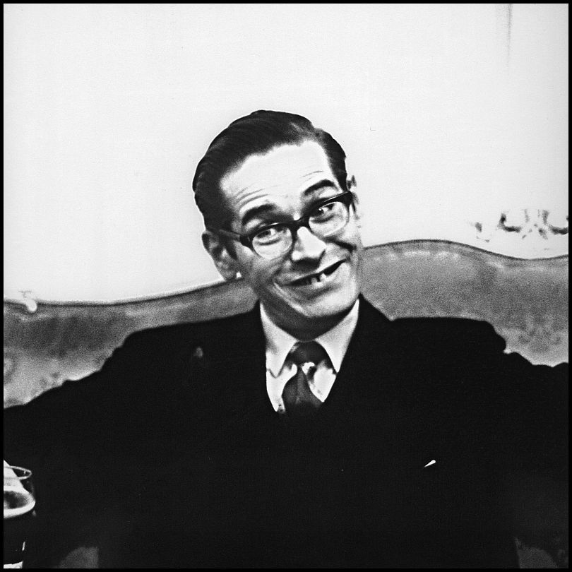 810x810 > Bill Evans Wallpapers