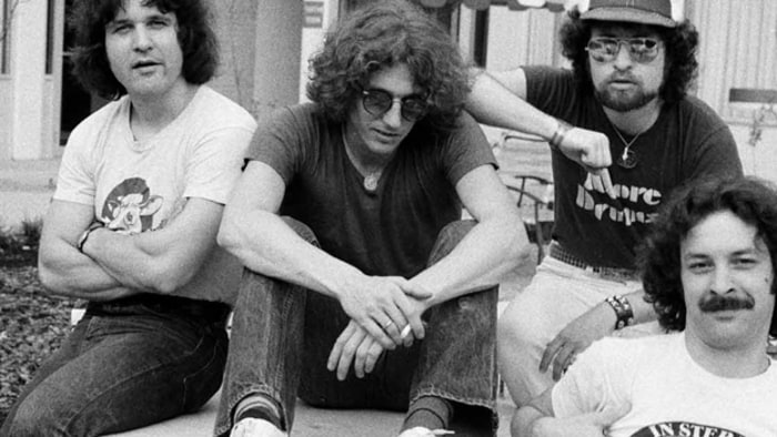 HD Quality Wallpaper | Collection: Music, 700x394 Blue Öyster Cult