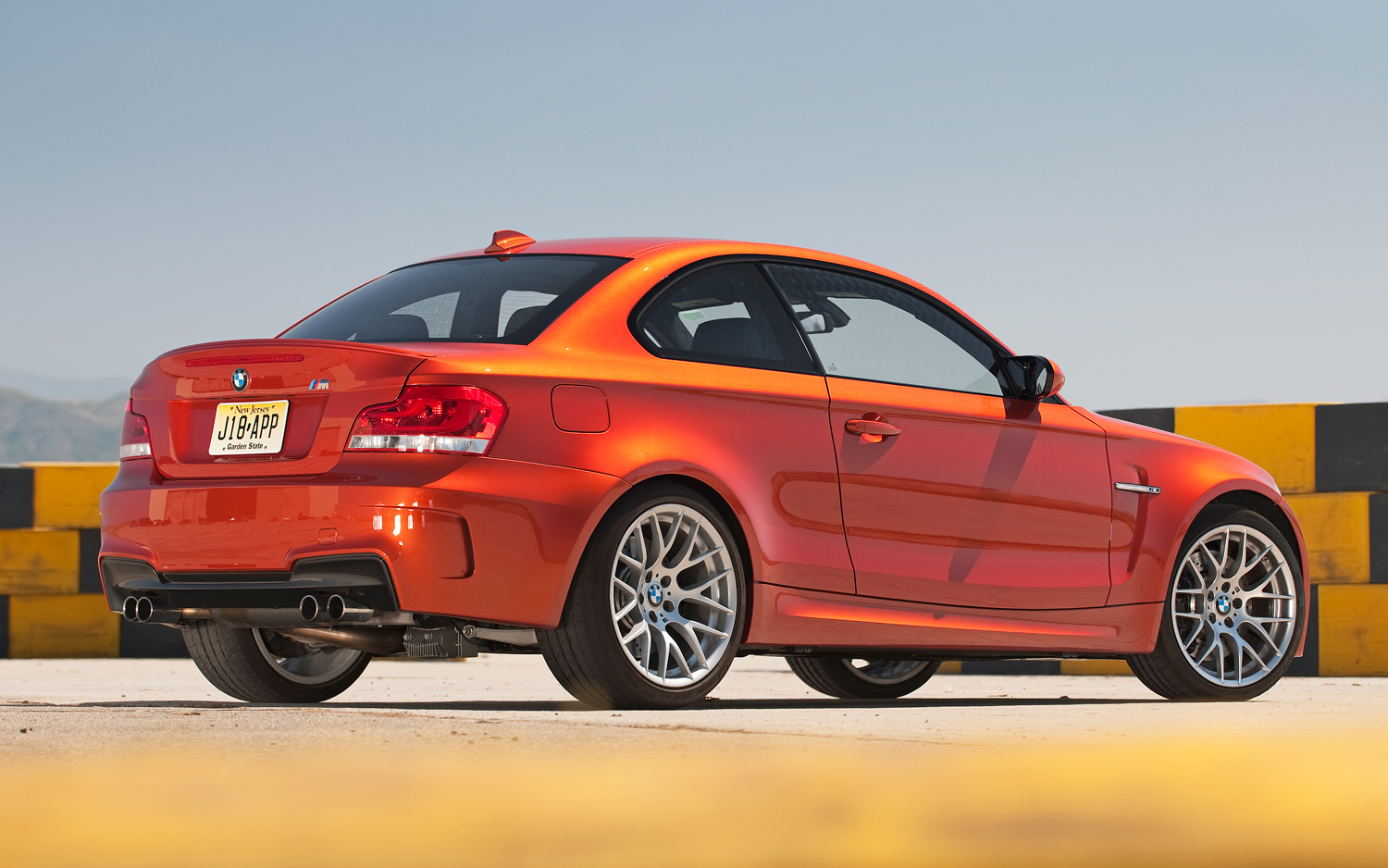 Amazing BMW 1 Series M Coupe Pictures & Backgrounds