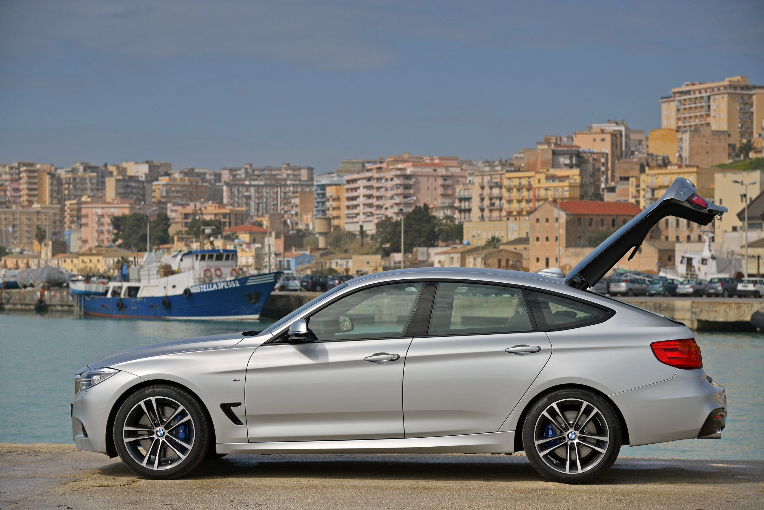 HQ BMW 3 Series Gran Turismo Wallpapers | File 558.56Kb