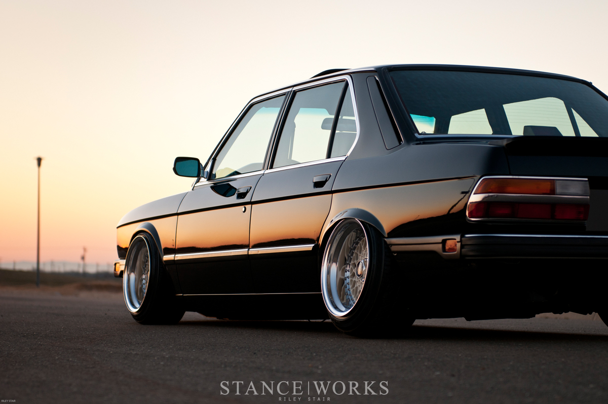 Amazing BMW E28 Pictures & Backgrounds